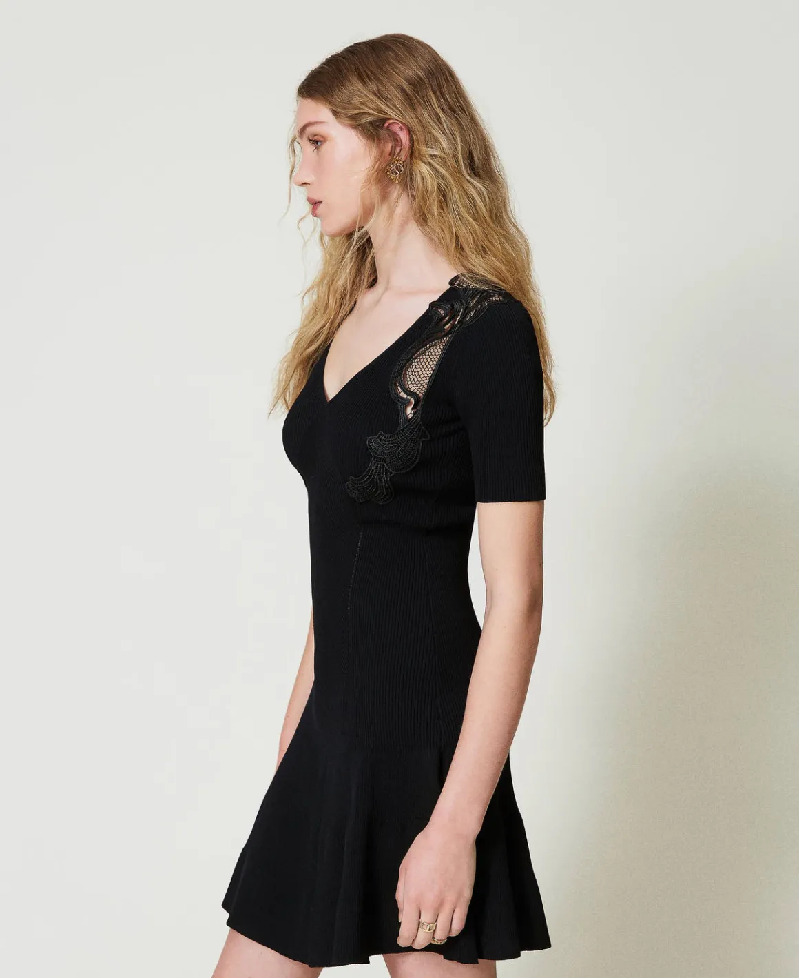 TWINSET Milano Abito Corto In Maglia Con Pizzo | Vestiti Da Cerimonia | Vestiti Eleganti