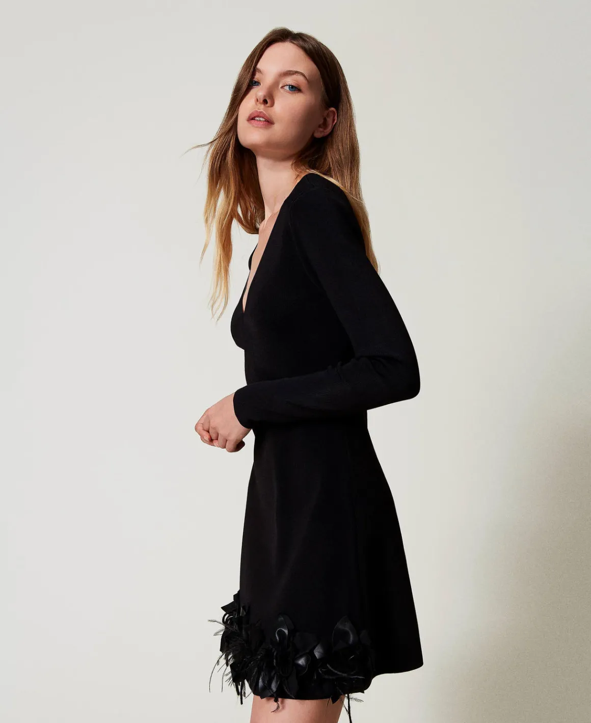 TWINSET Milano Abito Corto In Maglia Con Fiori E Piume | Vestiti In Maglia | Vestiti Corti