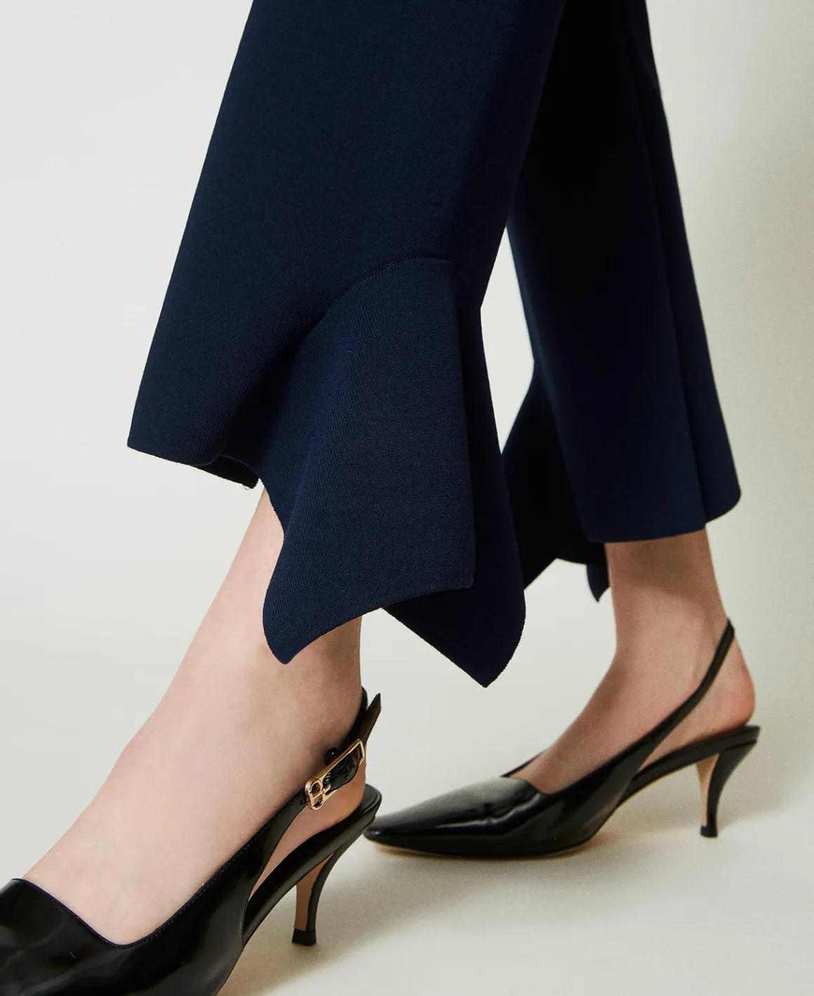 TWINSET Milano Pantaloni Flare In Maglia Con Volant | Pantaloni Flare
