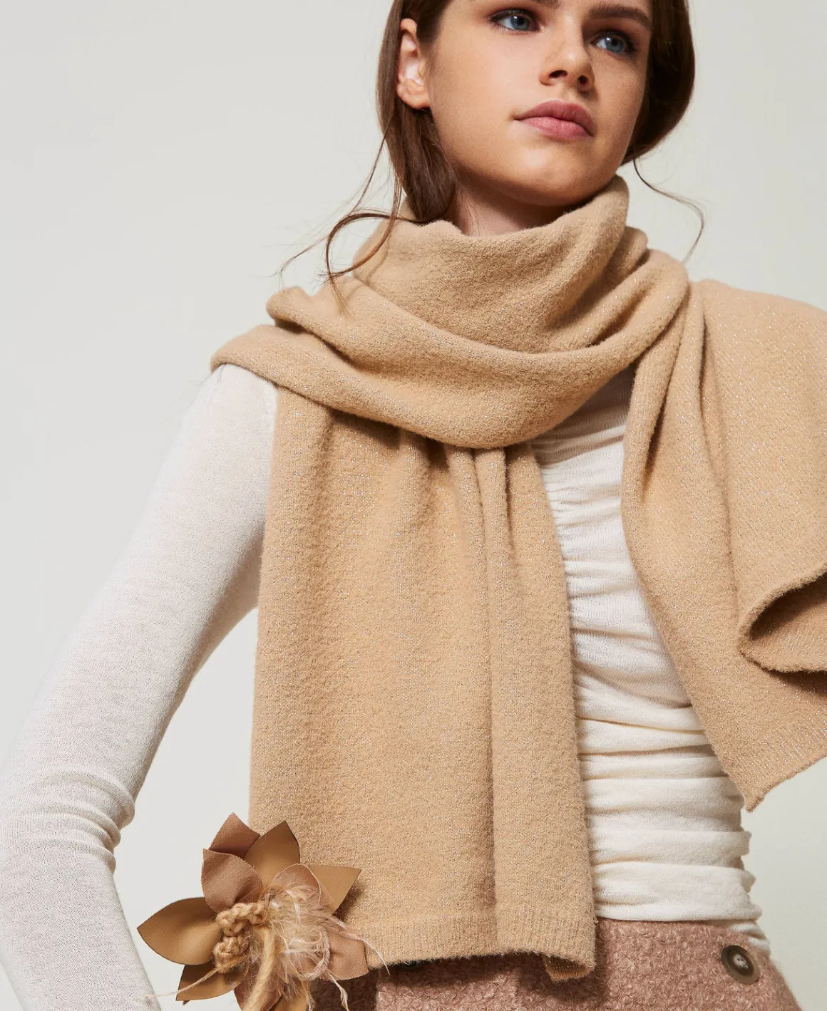 TWINSET Milano Sciarpa In Maglia Con Spilla A Fiore | Sciarpe
