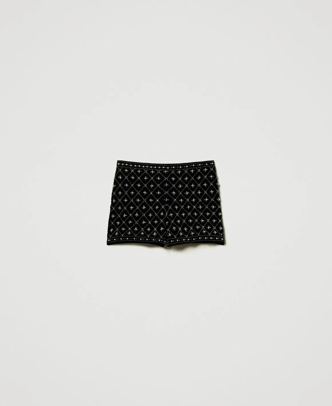 TWINSET Milano Shorts In Velluto Ricamato | Pantaloni Eleganti | Shorts