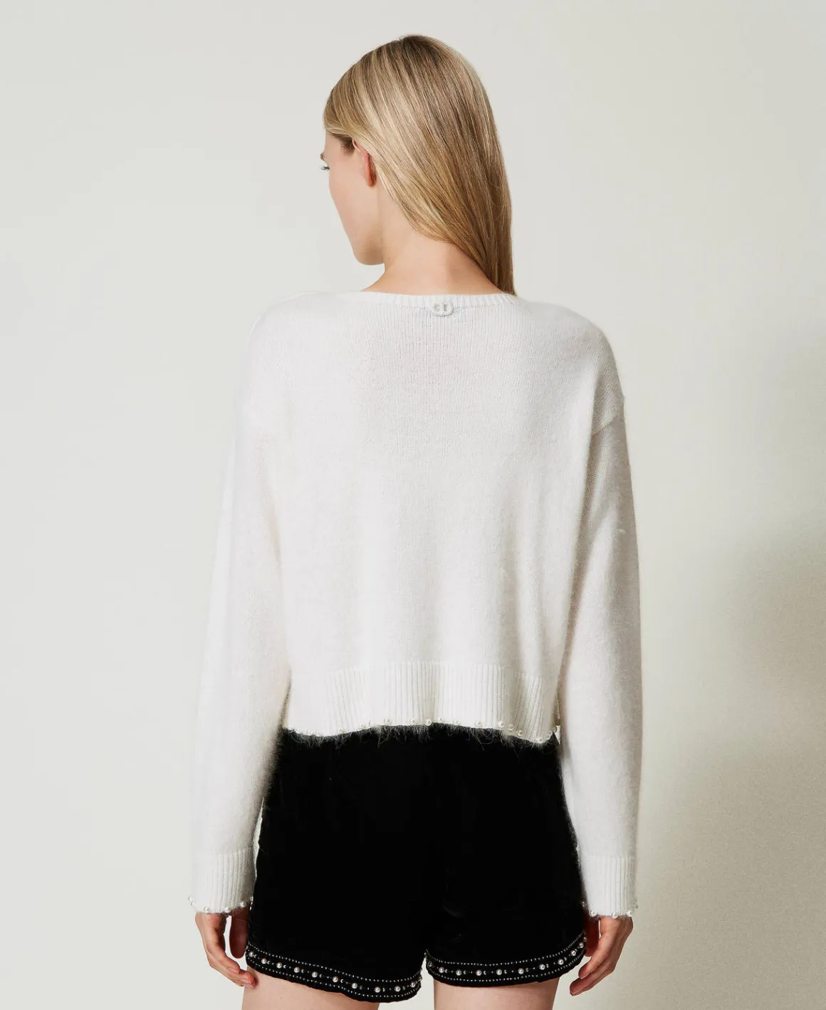TWINSET Milano Shorts In Velluto Ricamato | Pantaloni Eleganti | Shorts