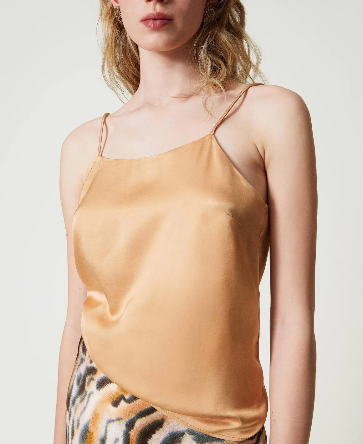 TWINSET Milano Top In Raso Con Scollo Dritto | T-Shirt E Top